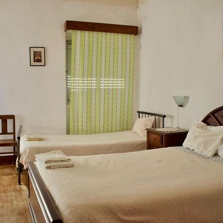 Residencial Tarouca Bed & Breakfast Fundão Exterior foto